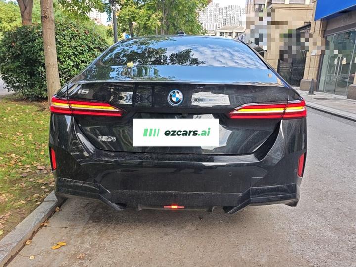 i5 2026 Facelift eDrive 35L M Sport Package photo 5