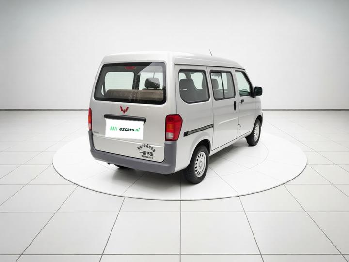 Wuling Zhiguang 2015 1.2L Utility LSI photo 6