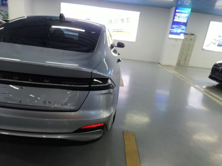 Z 2024 2.0T RWD Hybrid photo 7