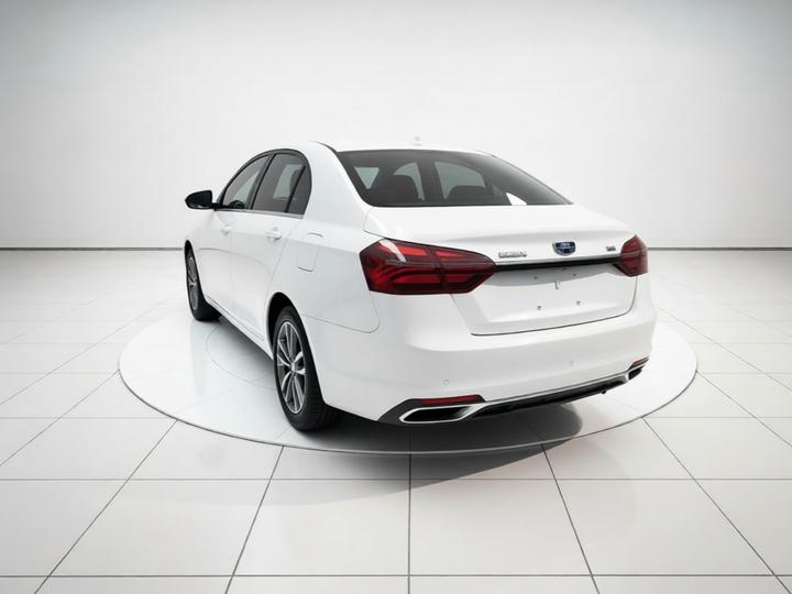 Emgrand 2018 1.5L CVT photo 4