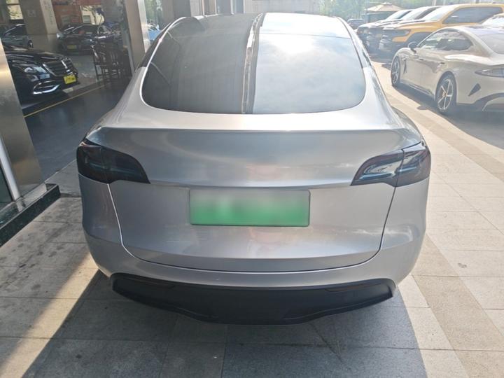 Model Y 2022 Facelift RWD photo 5