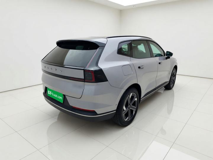 XC70 Hybrid 2026 RWD Long Range Core photo 6