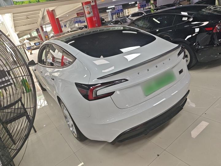 Model 3 2024 Performance AWD photo 4