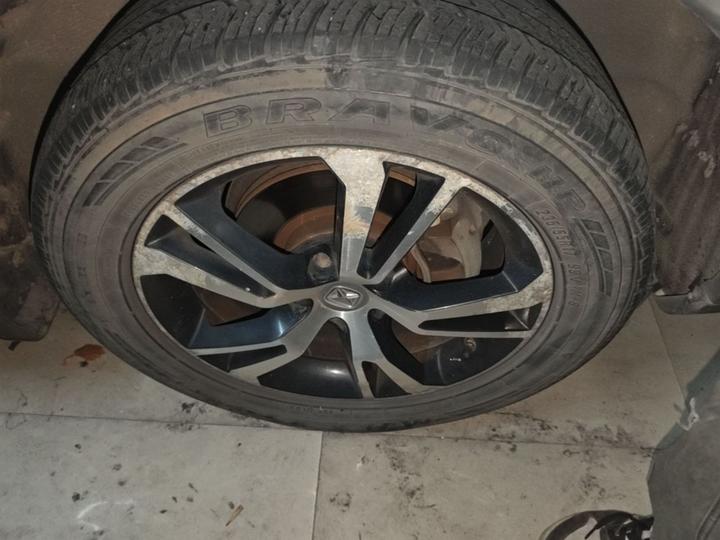 Yusheng S330 2016 1.5L GTDi AT RWD Premium photo 8