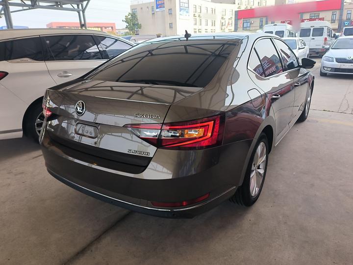 Superb 2016 TSI330 DSG photo 4
