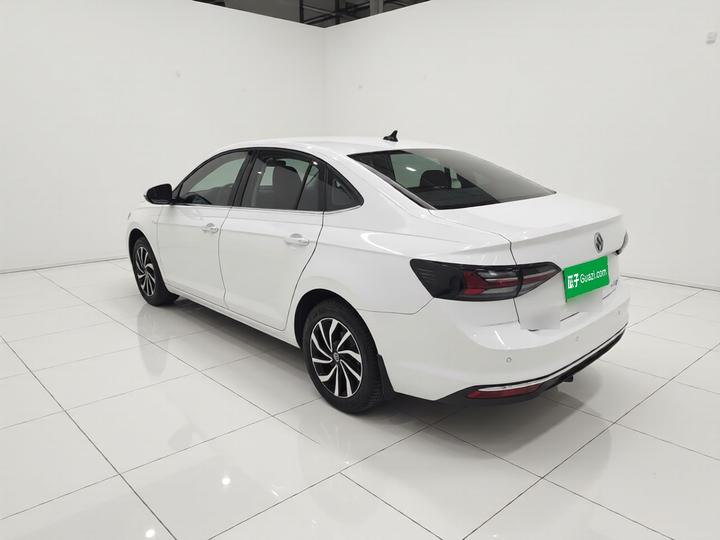 Lavida 2023 1.5L AT photo 4