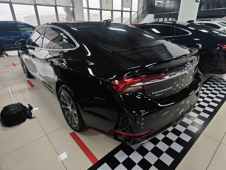 LaCrosse 2022 652T Luxury photo 4