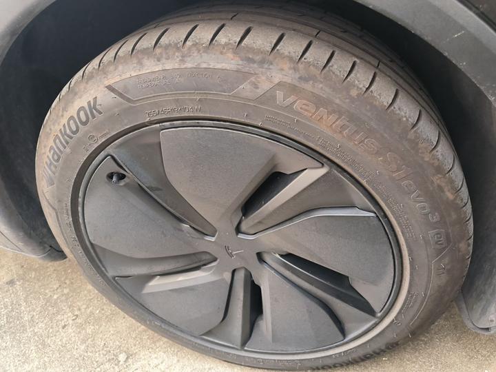 Model Y L 2025 Long Range AWD photo 8