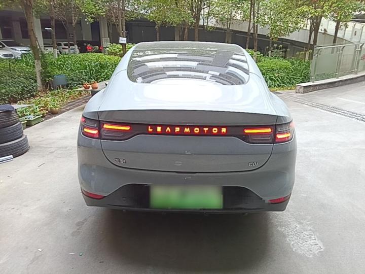 Leapmotor C01 2024 EV 525 Exclusive photo 5