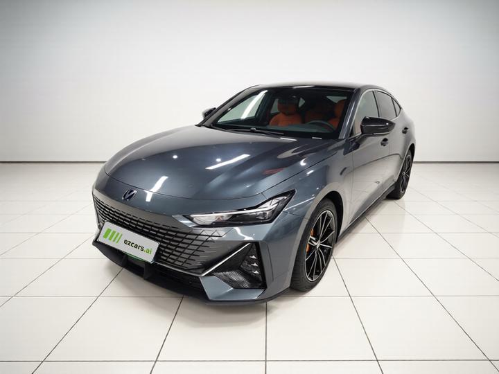 UNI-V 2022 1.5T Premium