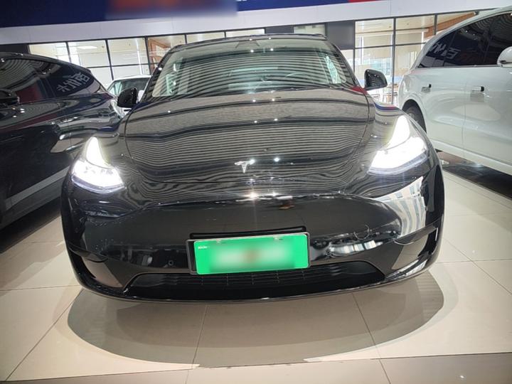 Model Y 2023 RWD photo 2