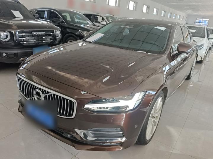 S90 2018 T5