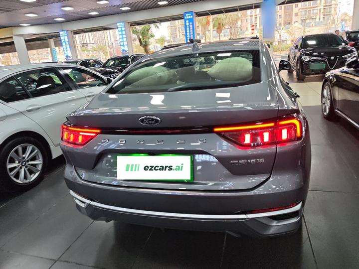 Mondeo 2025 2.0T EcoBoost Luxury photo 3