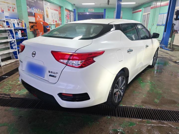 2016 1.6L CVT photo 4