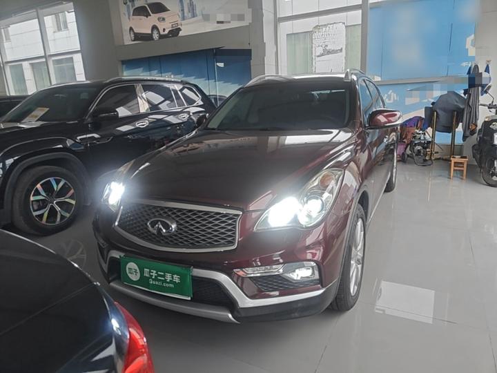 QX50 2015 2.5L Comfort photo 2