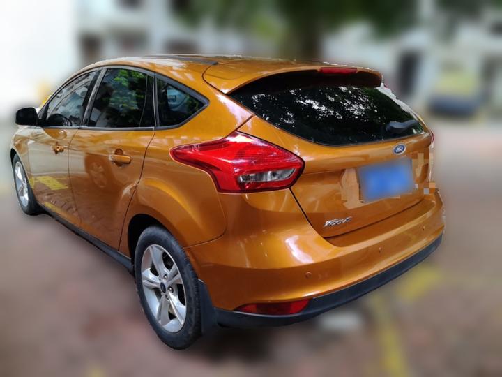 Focus 2015 Hatchback 1.6L AT Comfort photo 4