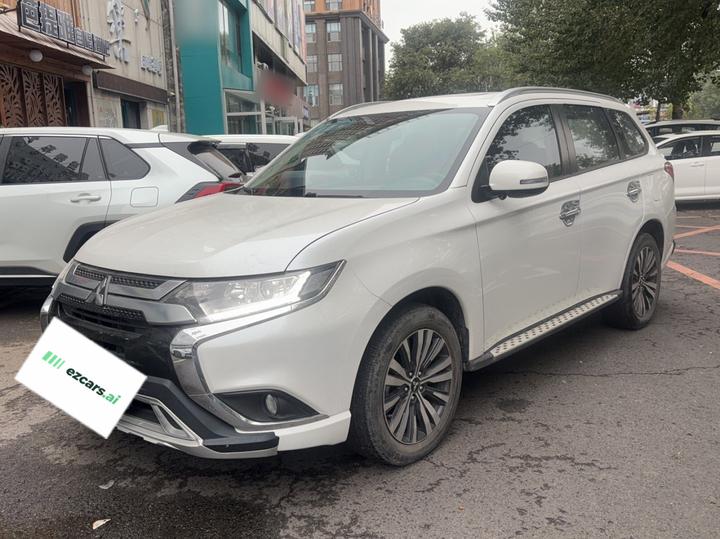 Outlander 2021 2.0L RWD Cruise 5-Seater
