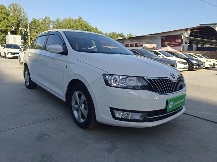 Rapid Spaceback 2016 Facelift 1.6L AT photo 3