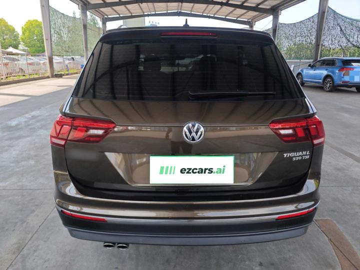 Tiguan L 2018 330TSI AT RWD Luxury photo 3