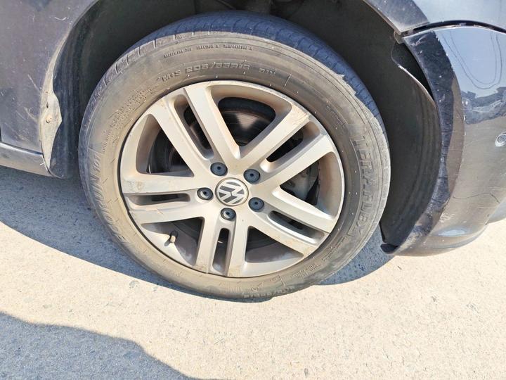 2011 1.4T DSG 7-Seater photo 8