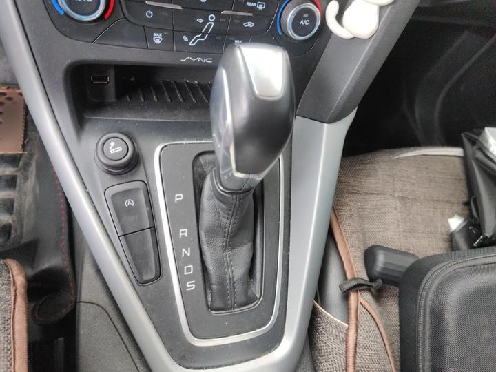 Focus 2015 Hatchback EcoBoost 180 AT Sport photo 6