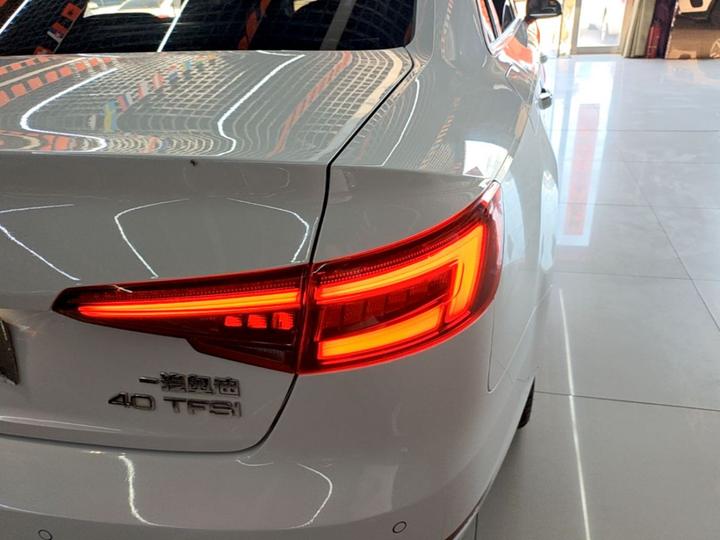 A4L 2018 30 Anniversary 40 TFSI Progressive photo 7