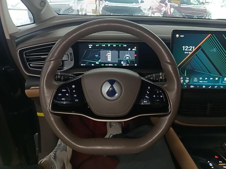 D9 2022 DM-i 970 AWD Flagship photo 2