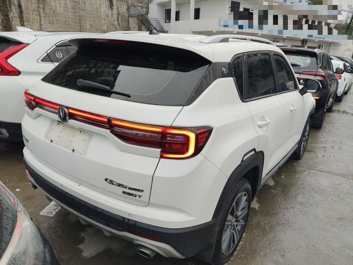 CS35PLUS 2019 1.4T DCT photo 4