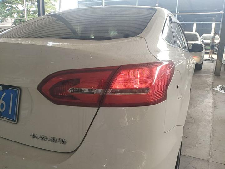 Focus 2015 Sedan 1.6L AT Comfort photo 7