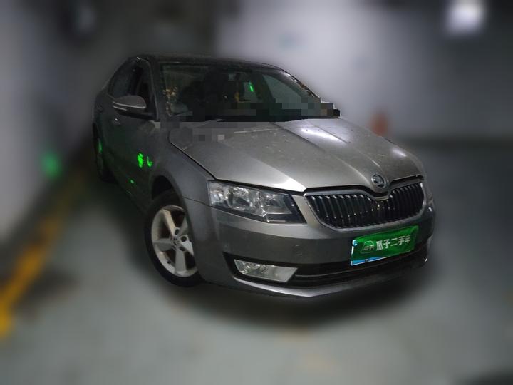 Octavia 2015 1.6L MT photo 3