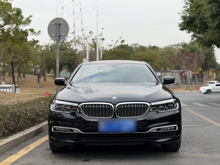 5 Series 2018 530Li Exclusive Luxury photo 2
