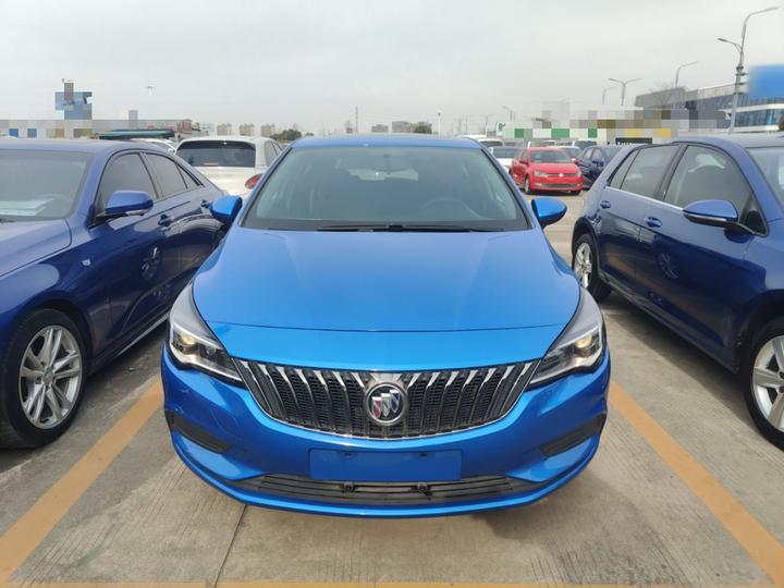 Verano 2016 Hatchback 15S AT Progressive photo 2