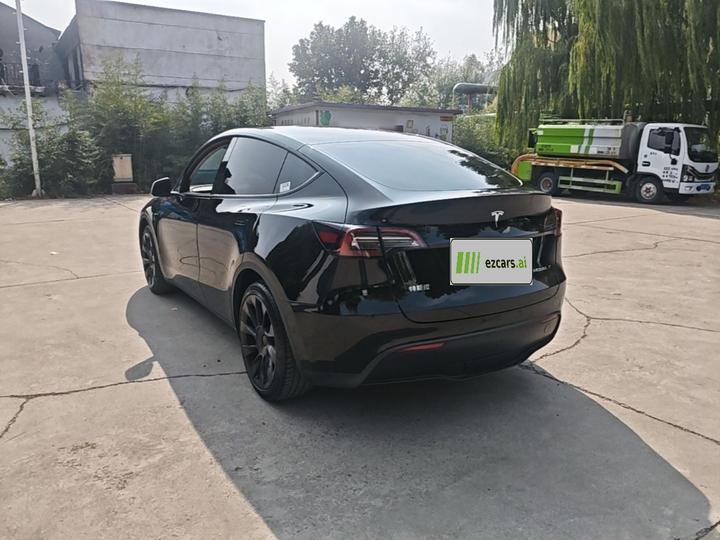 Model Y 2021 Standard Range RWD photo 4