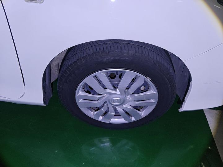 2018 1.5L CVT Comfort photo 8
