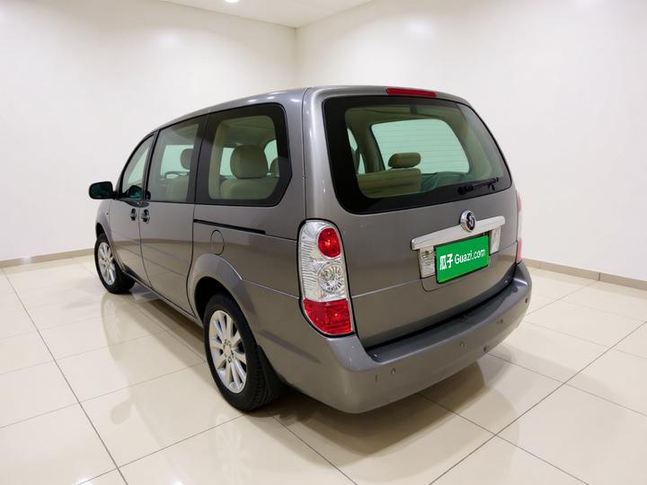 GL8 2014 2.4L Comfort photo 4