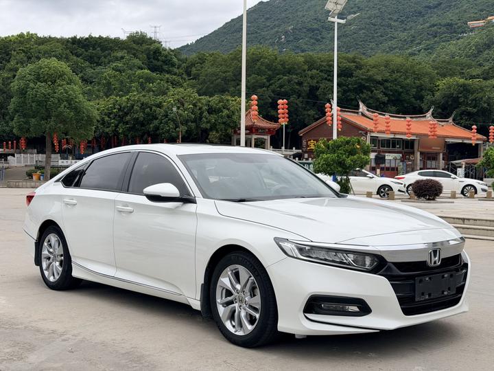 Accord 2018 260TURBO Elite China V photo 3