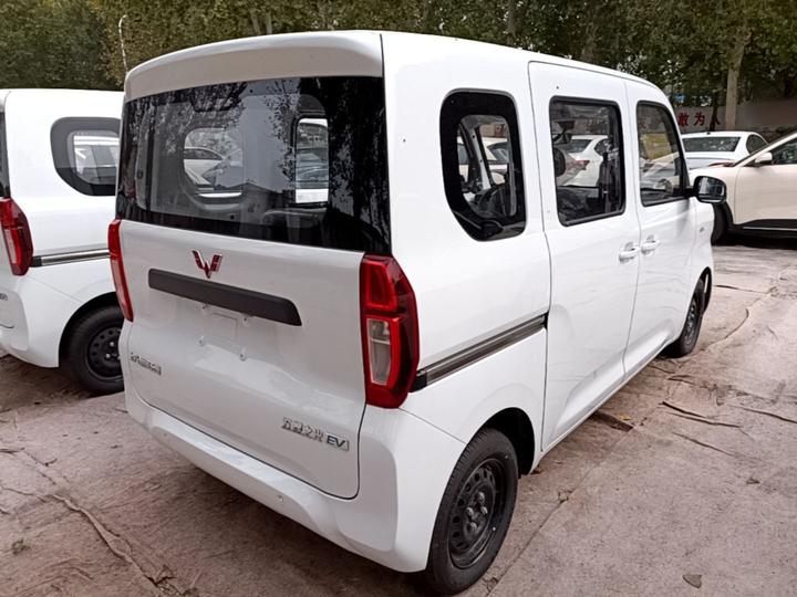Wuling Zhiguang EV 2025 201km Standard photo 4