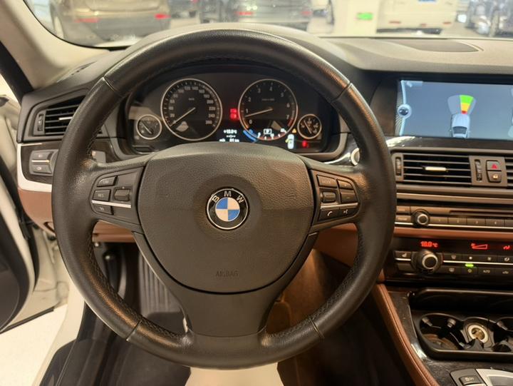 5 Series Imported 2012 530i Leading Wagon photo 3