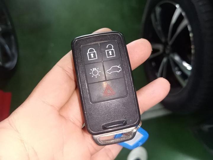XC60 2015 T5 photo 8