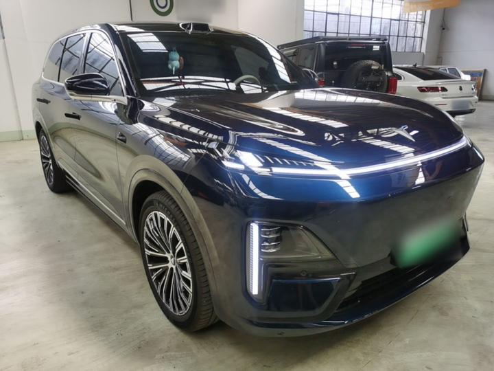 Deepal S09 2025 AWD Ultra+ photo 3