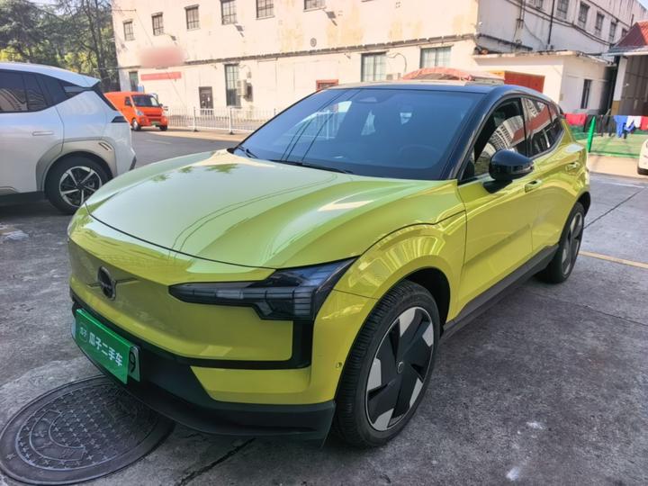 EX30 2025 RWD Long Range Ultra