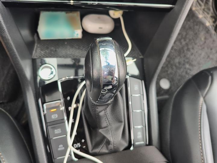 Tharu 2021 280TSI RWD Luxury PLUS photo 6