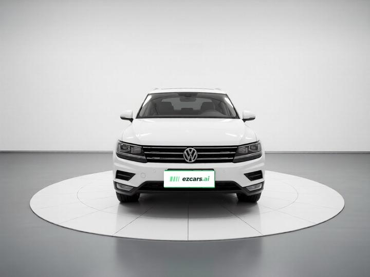 Tiguan L 2018 Facelift 330TSI AT RWD Luxury photo 2