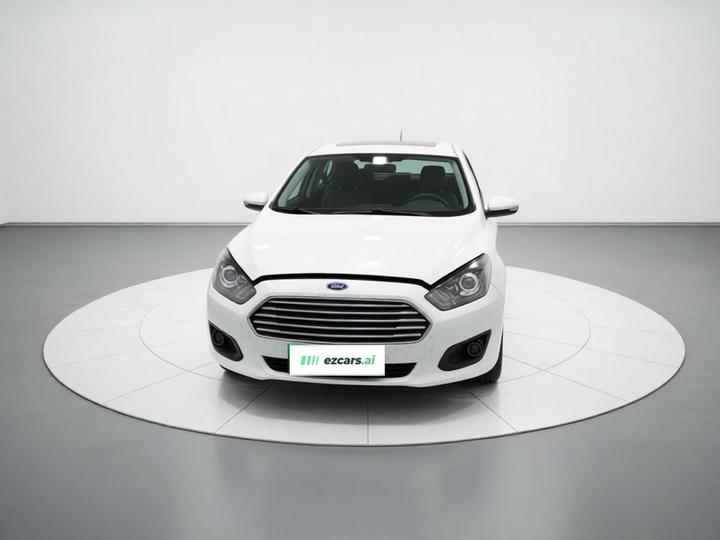 Escort 2017 Facelift 1.5L AT Comfort photo 2