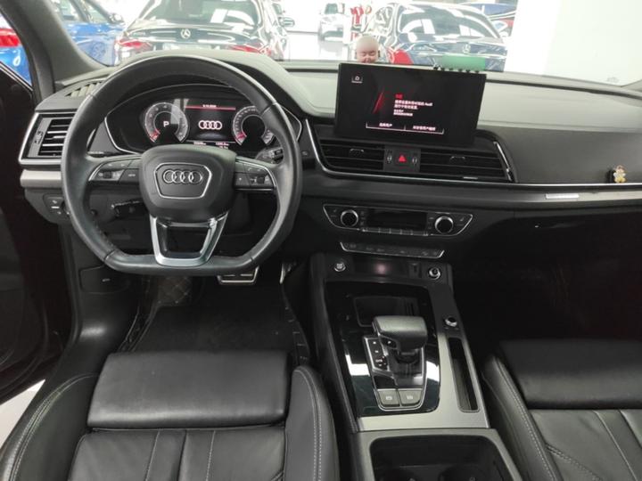 Q5L 2024 40 TFSI Luxury Dynamic photo 4
