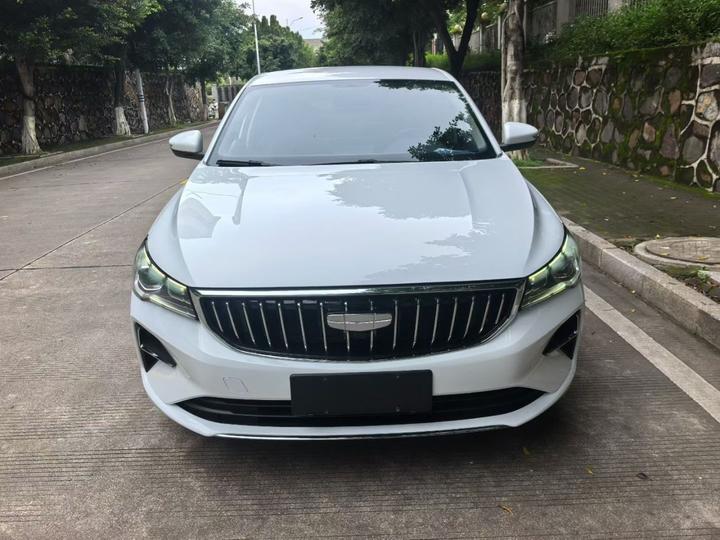 Emgrand 2025 4 1.5L CVT photo 2