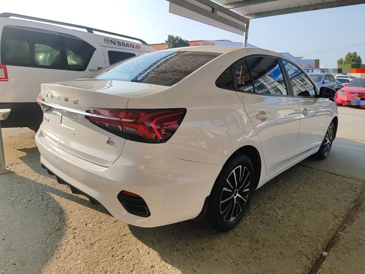 i5 2021 1.5L MT Platinum photo 6