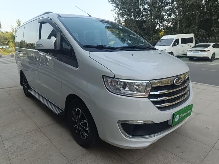 Refine M3 2019 1.8L Luxury Smart photo 3