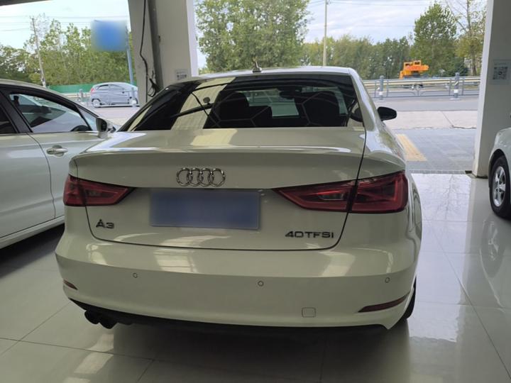 A3 2015 Limousine 40 TFSI AT Luxury photo 5