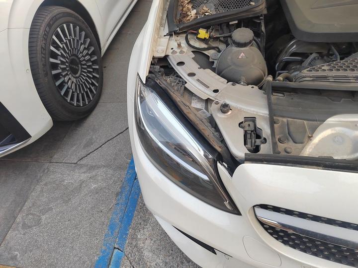 C-Class Imported 2020 C 200 Coupe photo 7